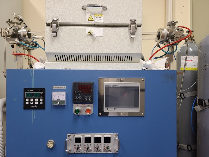 Tube furnace and chemical vapor deposition system